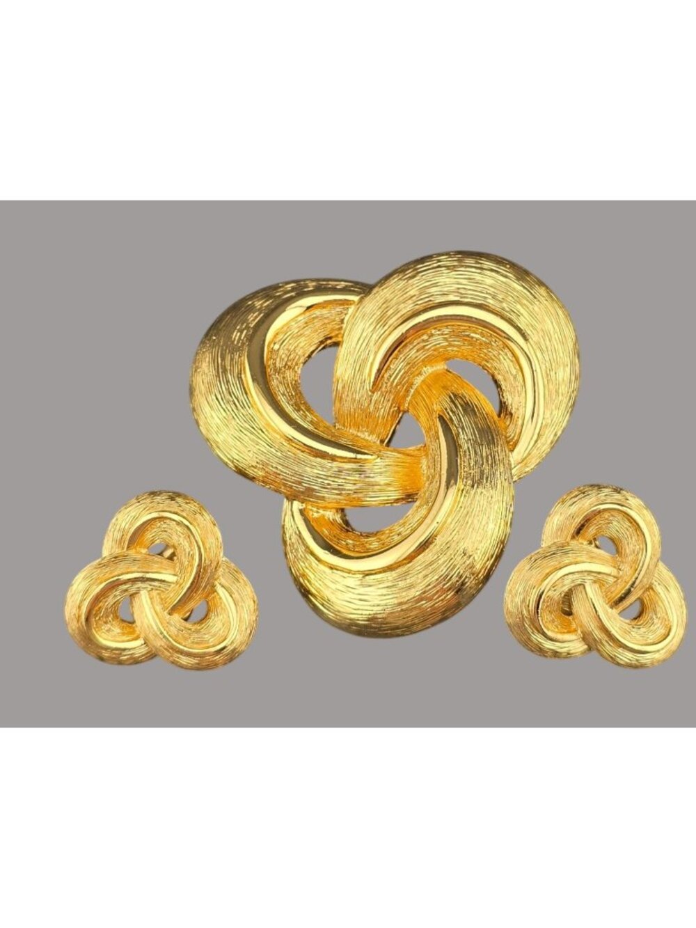 Vintage Monet Gold Tone Interlocking Knot Brooch & Clip On Earrings Set